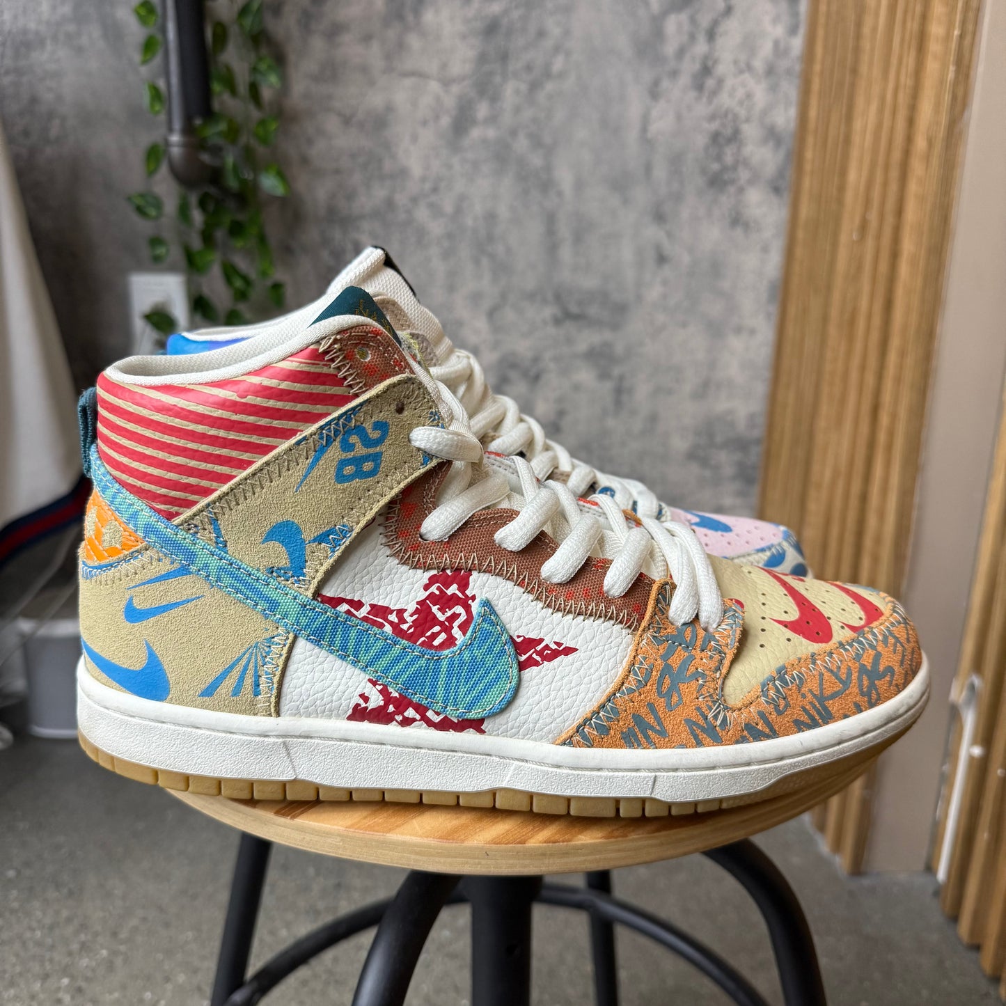 (PRE-OWNED) Nike SB Dunk High What The Campbell SZ 9.5