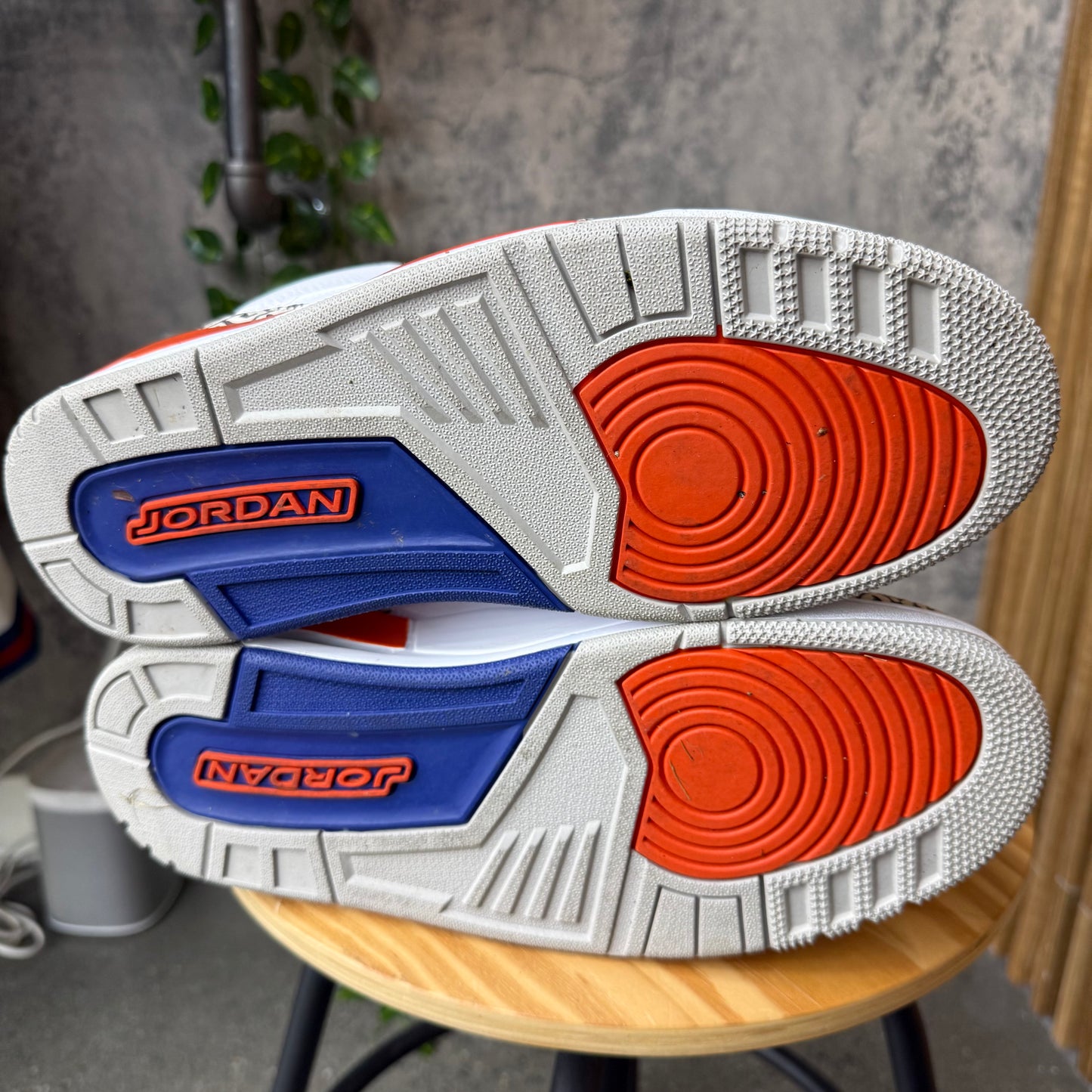 (PRE-OWNED) Jordan 3 Knicks SZ 11