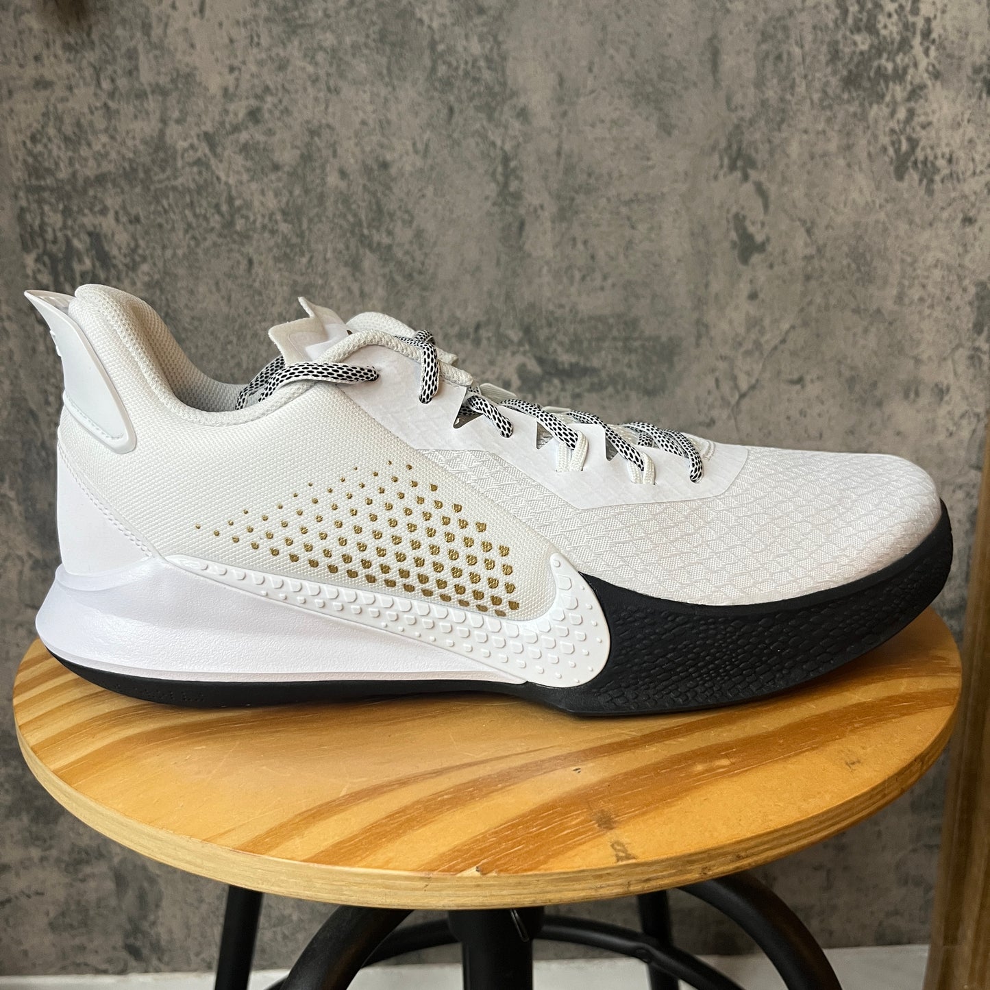 PRE-OWNED Kobe Fury SZ 11.5