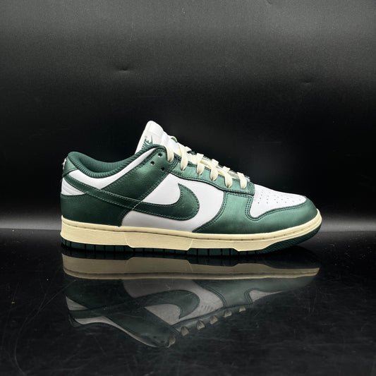 PRE-OWNED Nike Dunk Low Vintage Green SZ 9M