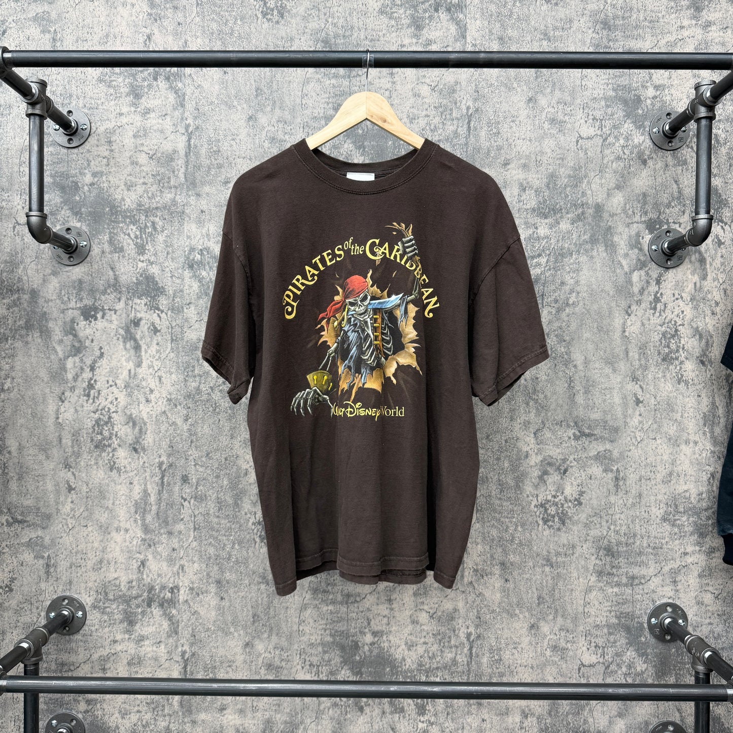 Pirates Of the Caribean Tee Breakthrough Walt Disney Tag SZ XL