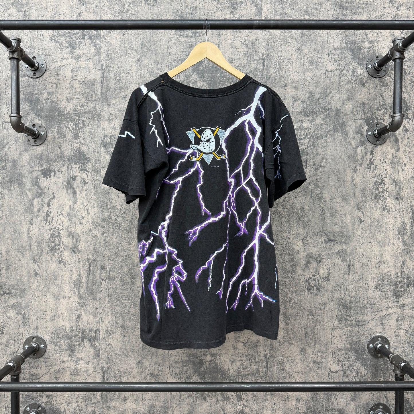 1993 Mighty Ducks Lightning AOP Disney Tee SZ Large