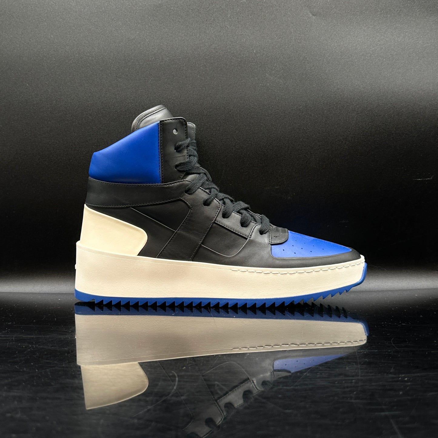 PRE-OWNED Fear of God Basketball Black/Royal SZ 9M / EU40