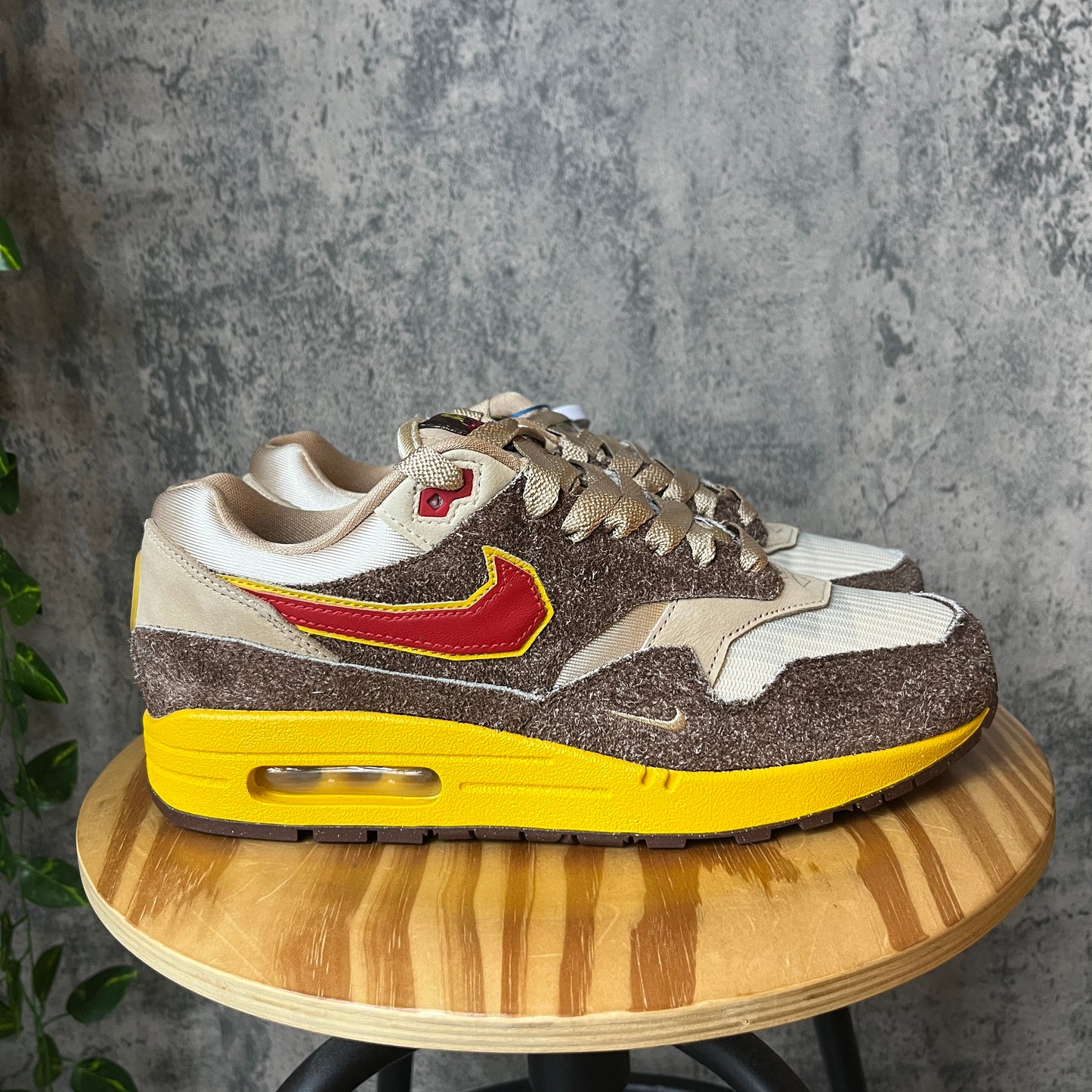 PRE-OWNED Nike Air Max 1 .SWOOSH Low Poly Big Head Origins SZ 9