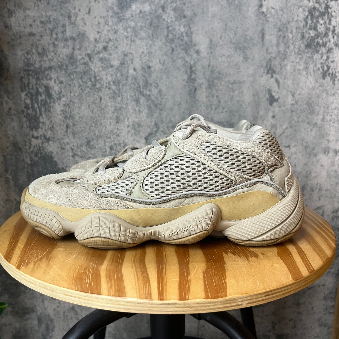 PRE-OWNED Yeezy 500 Low Taupe Light SZ 5.5