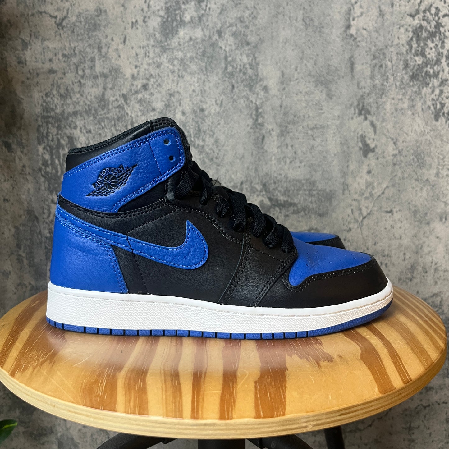 PRE-OWNED Jordan 1 Royal SZ 5.5Y