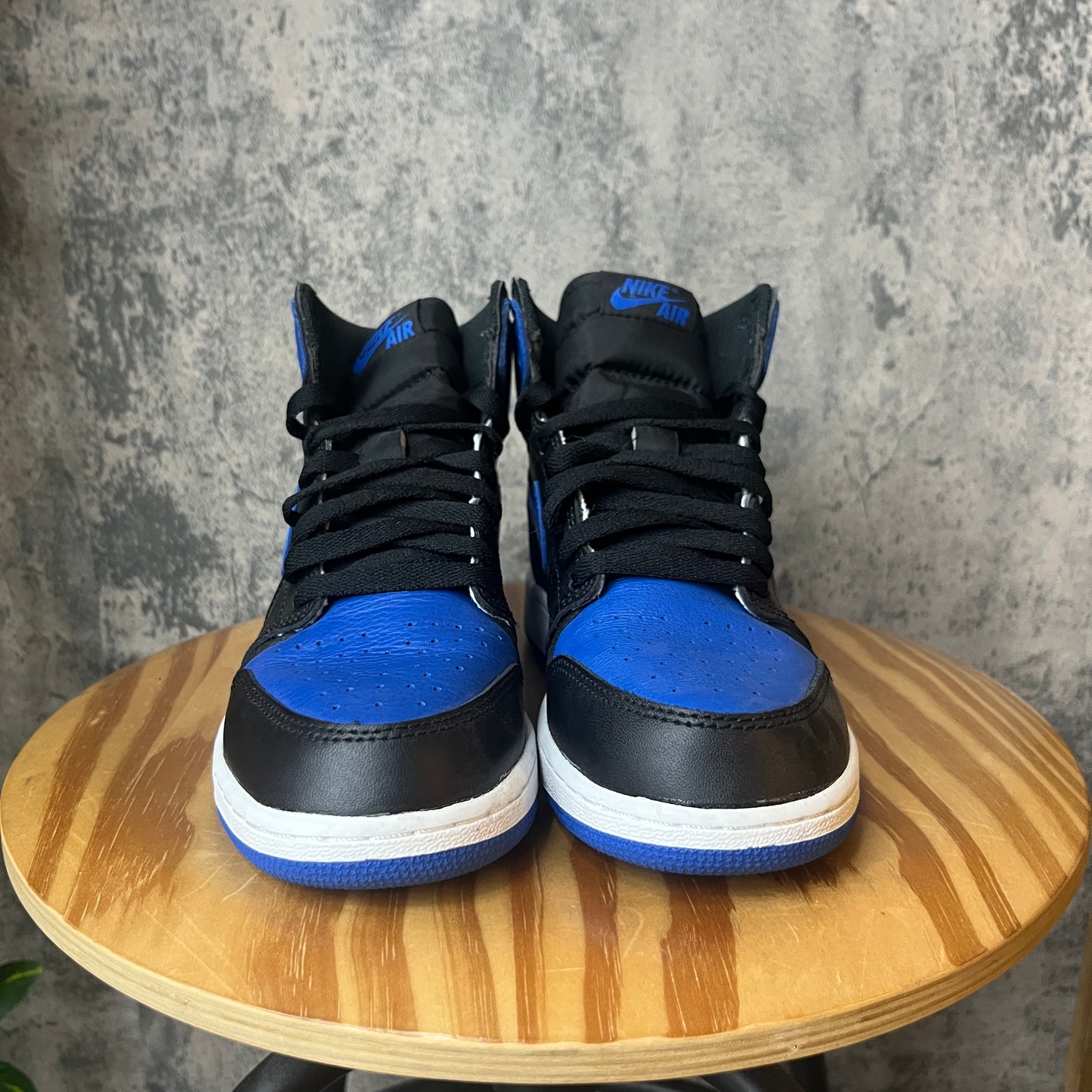 PRE-OWNED Jordan 1 Royal SZ 5.5Y