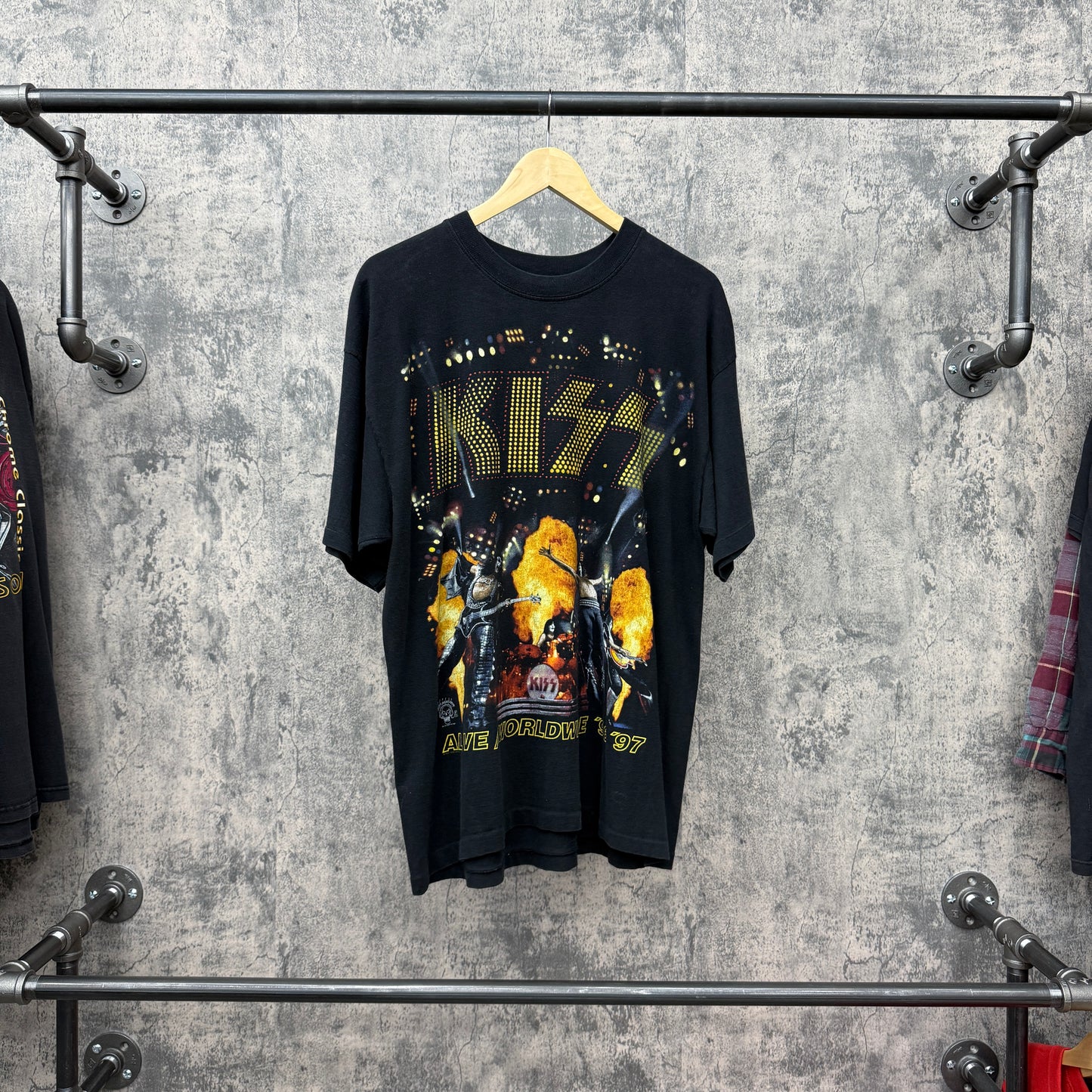 1997 Kiss Hottest Band in The World Tee SZ XL