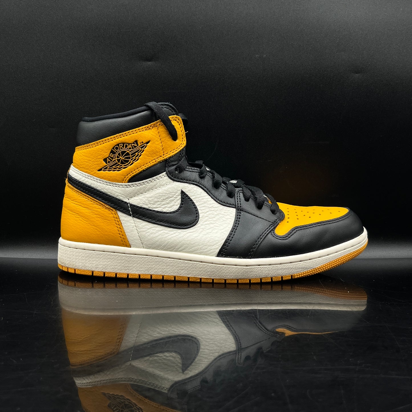 PRE-OWNED Jordan 1 Taxi SZ 10.5