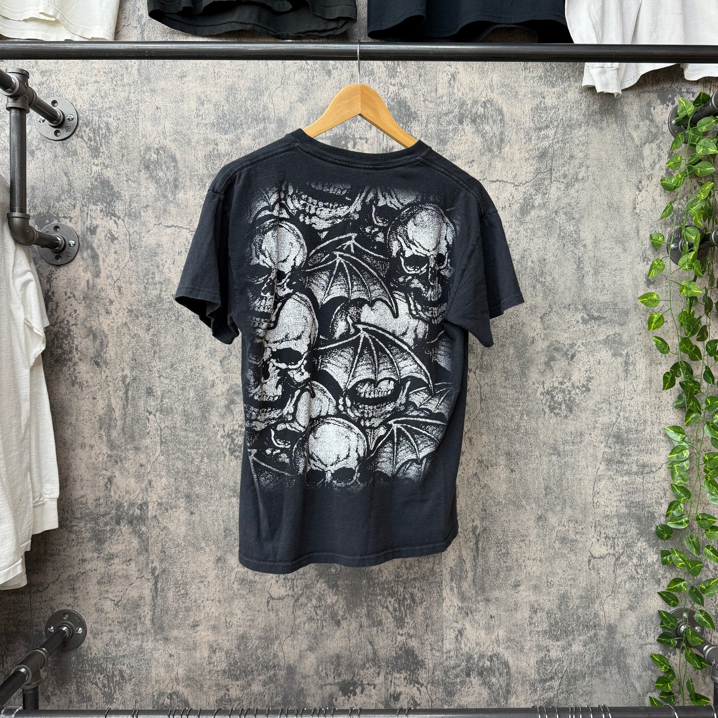 Y2K Avenged Sevenfold Bat Country Band Tee SZ S/M