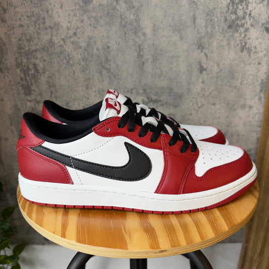 (PRE-OWNED) Jordan 1 Chicago Lows SZ 11