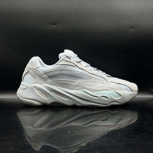 (PRE-OWNED) Yeezy 700 Hospital Blue SZ 10.5