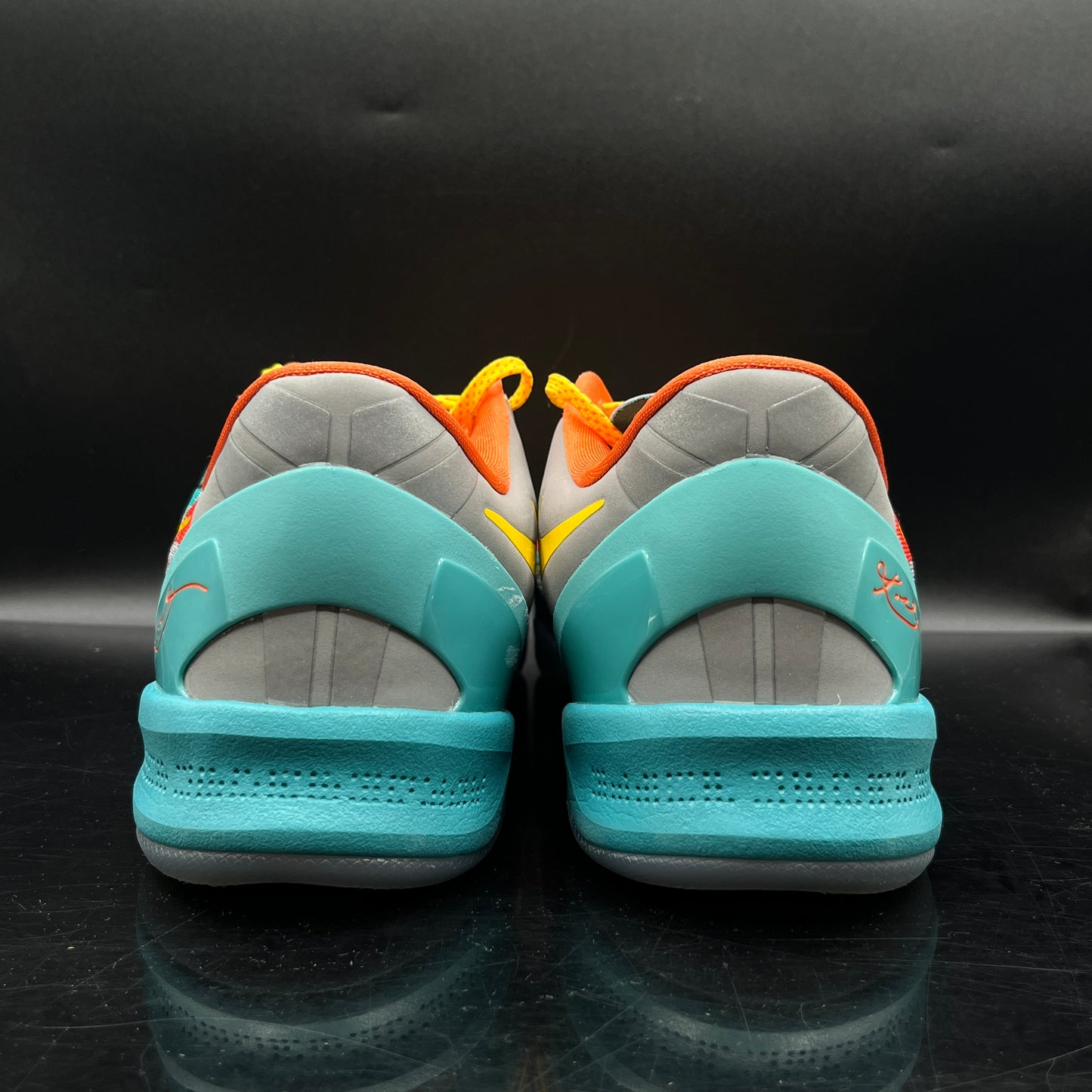 (PRE-OWNED) Kobe 8 Protro Venice Beach SZ 10.5