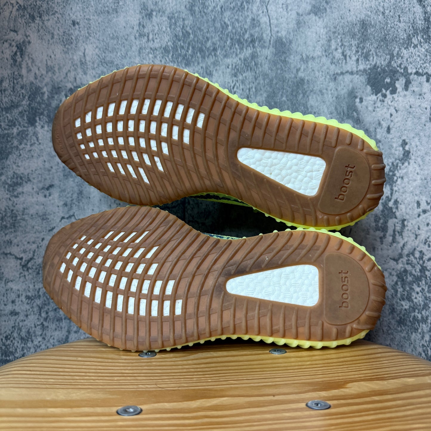 PRE-OWNED Yeezy 350 Semi Frozen SZ 10.5