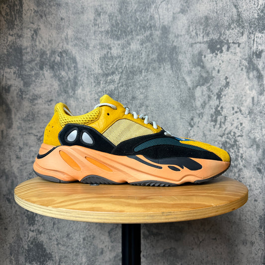 PRE-OWNED Yeezy 700 Sun SZ 11