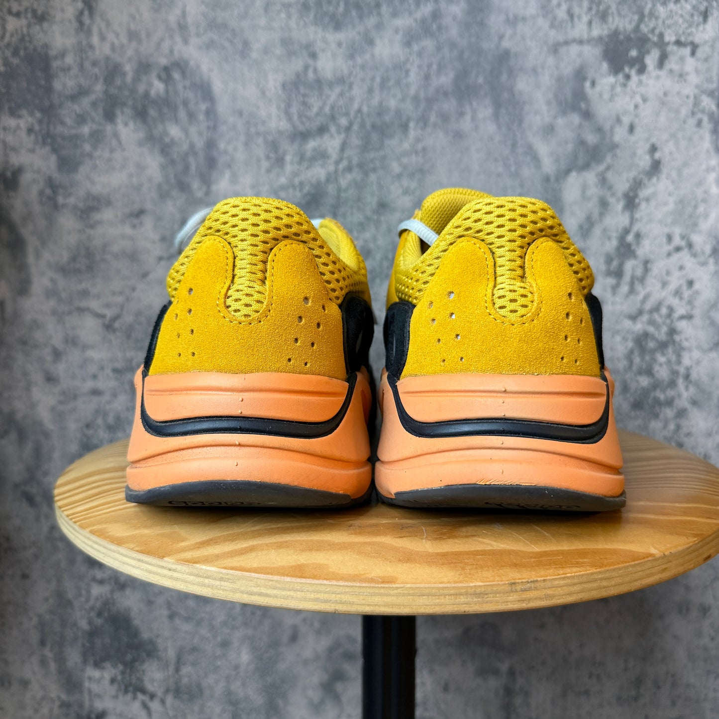 PRE-OWNED Yeezy 700 Sun SZ 11