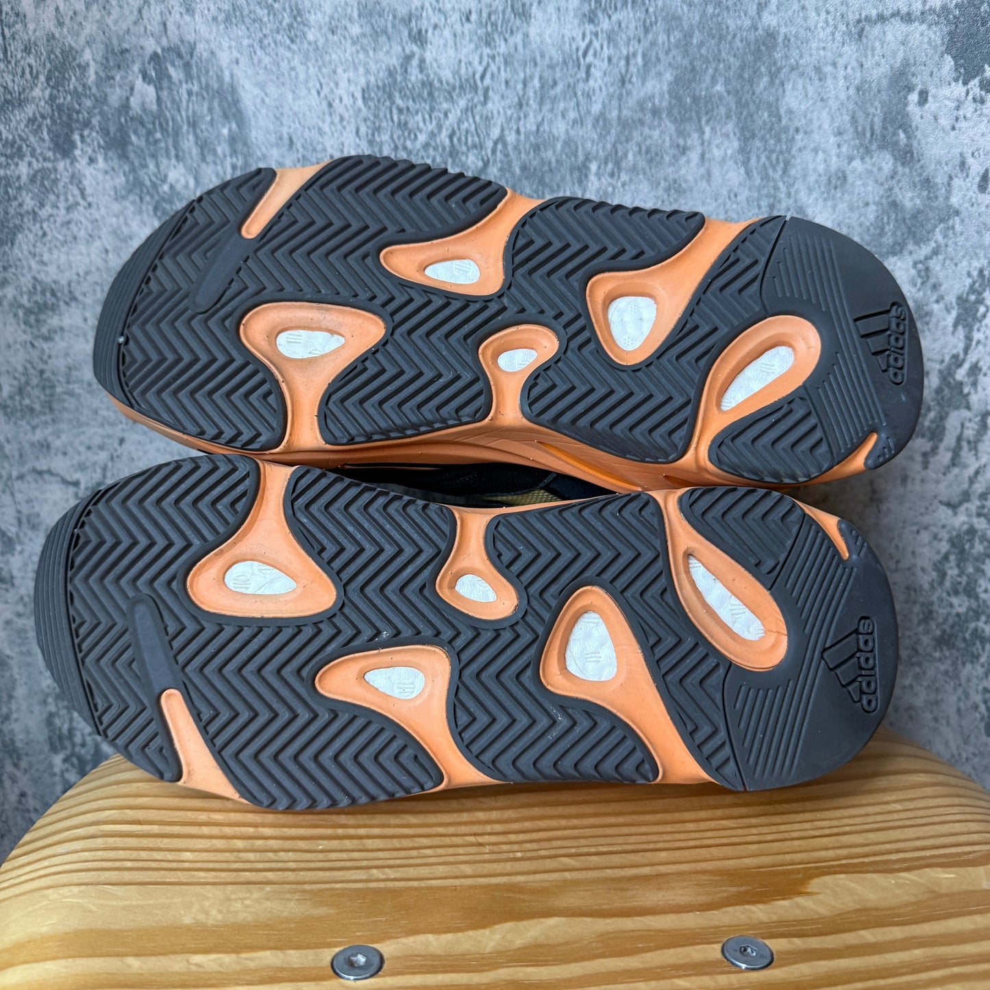 PRE-OWNED Yeezy 700 Sun SZ 11