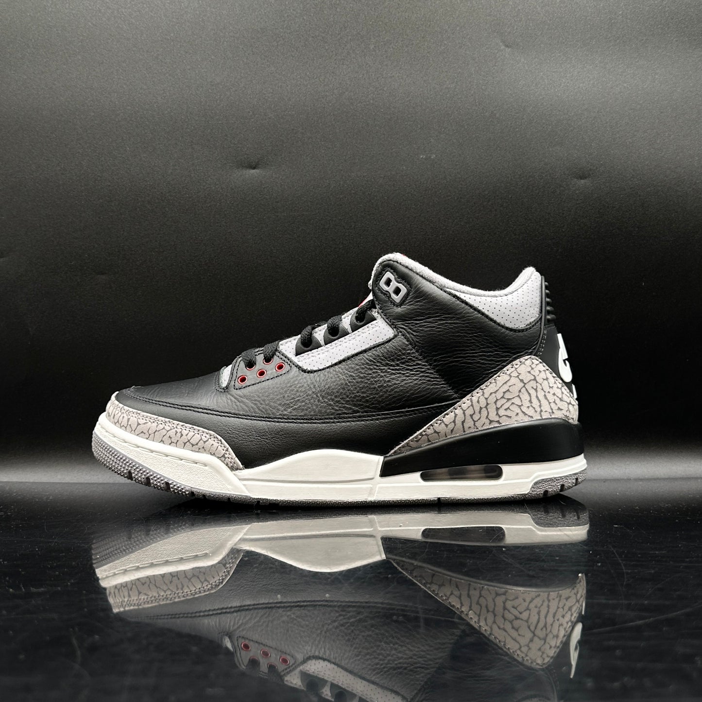 PRE-OWNED Jordan 3 Black Cement SZ 9.5 (2024)