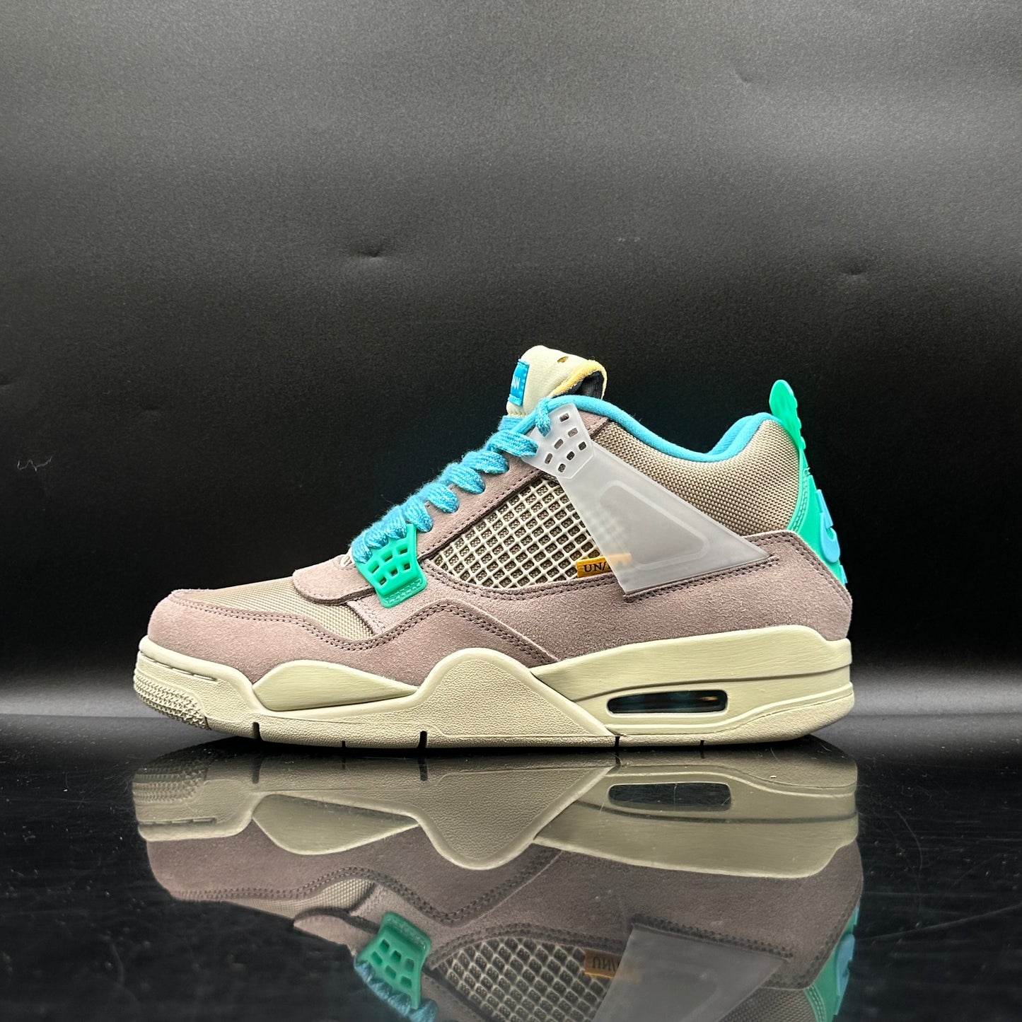 PRE-OWNED Jordan 4 Union Taupe Haze SZ 9.5