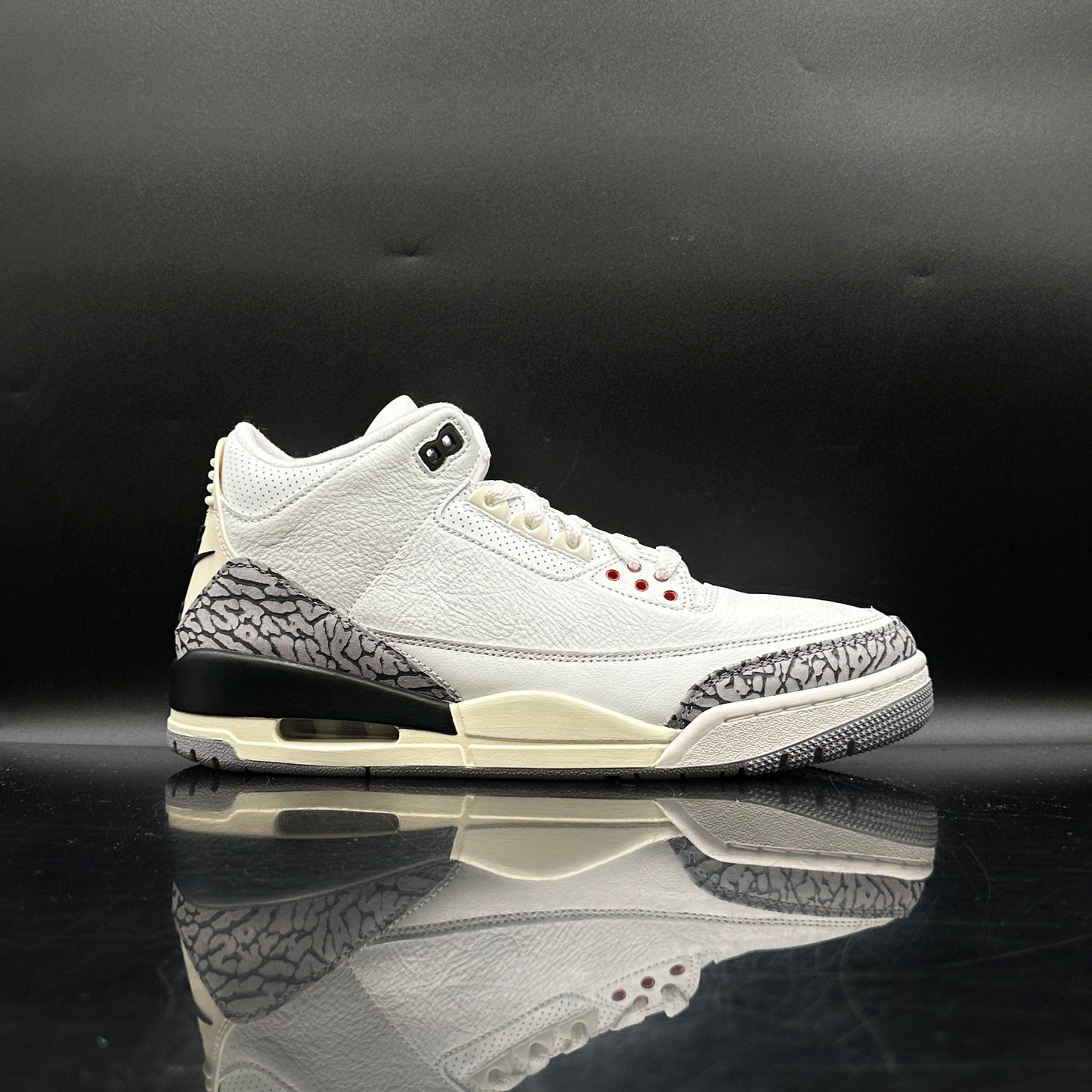 PRE-OWNED Jordan 3 Reimagined White Cement SZ 9.5