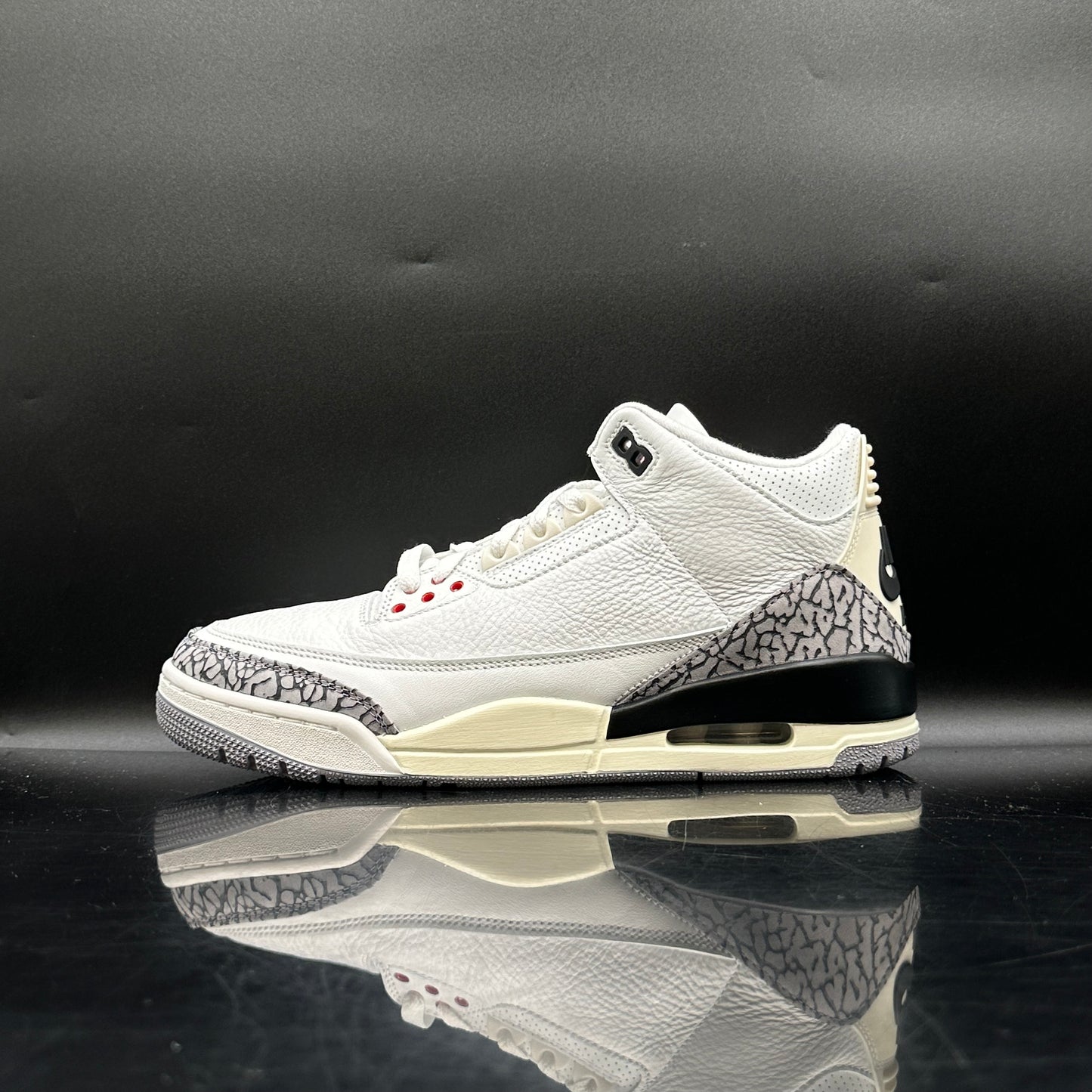 PRE-OWNED Jordan 3 Reimagined White Cement SZ 9.5