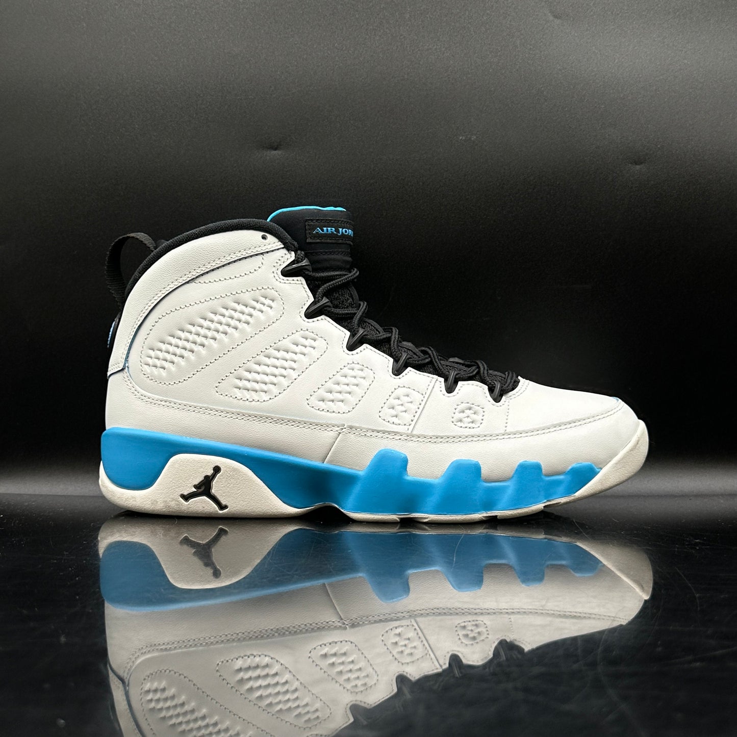 PRE-OWNED Jordan 9 Powder Blue SZ 10