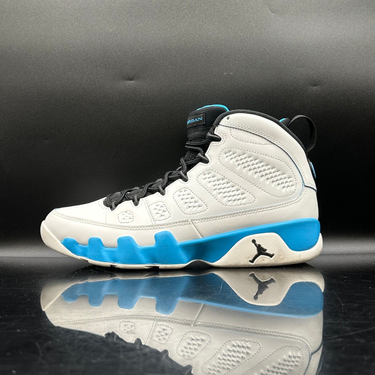 PRE-OWNED Jordan 9 Powder Blue SZ 10