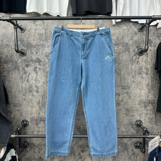 SZ 36 Nike SB Light Wash Denim (NEW W/Tags)