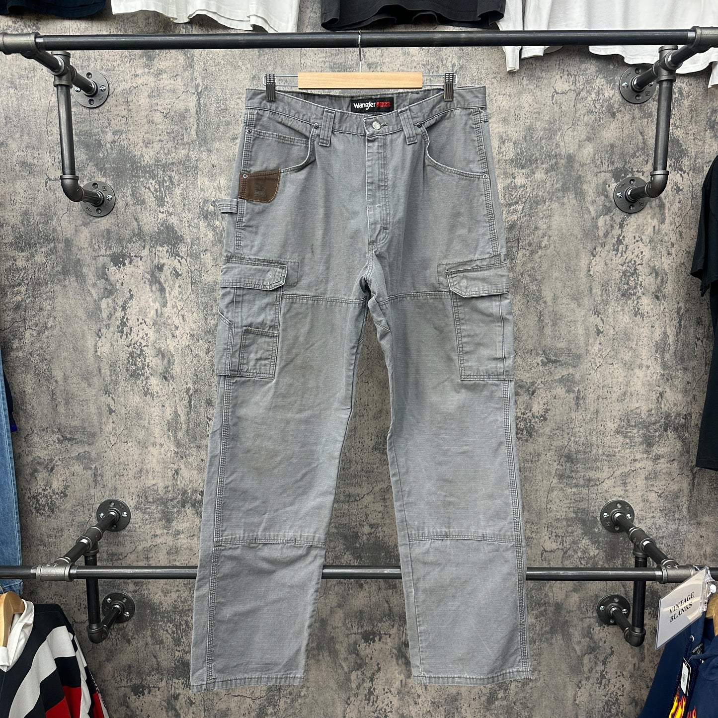 36 X 34 Wrangler Riggs Faded Grey Cargos