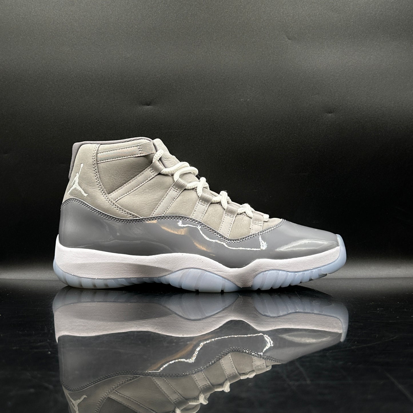 (PRE-OWNED) Jordan 11 Cool Grey SZ 11.5