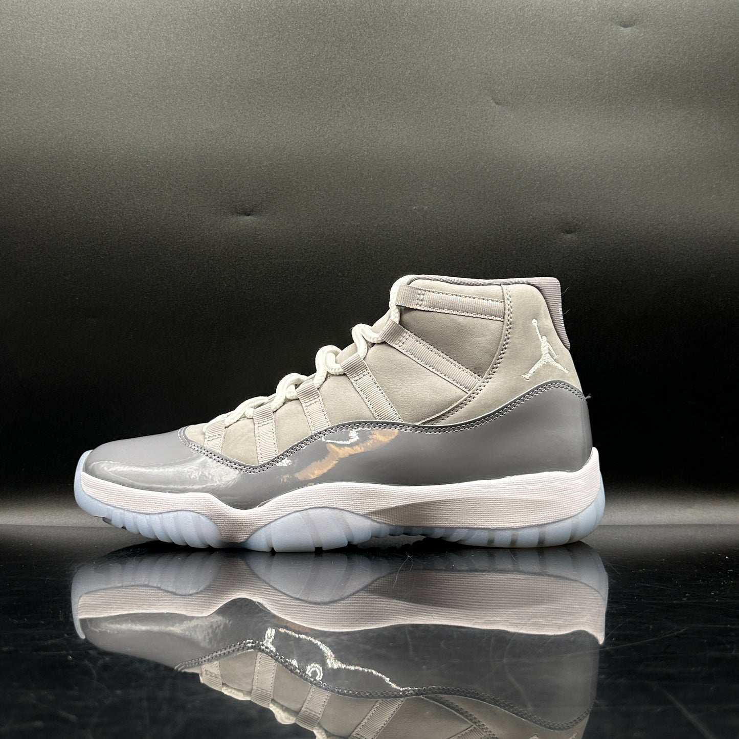 (PRE-OWNED) Jordan 11 Cool Grey SZ 11.5