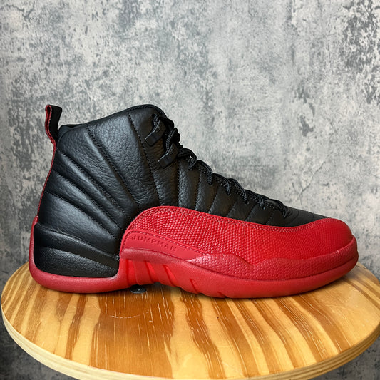 Jordan 12 Flu Game SZ 9.5 (NEW)