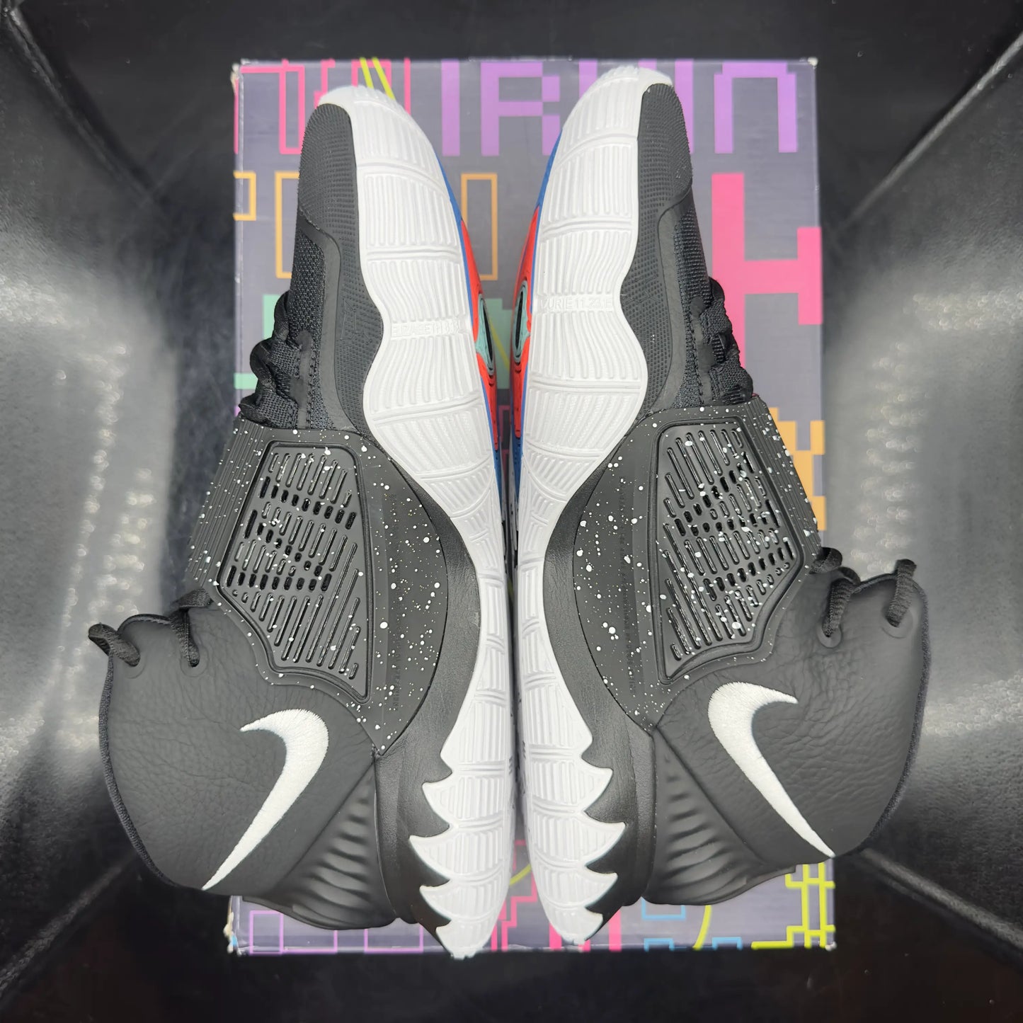 Kyrie 6Jet Black White SZ 8.5 (DS)